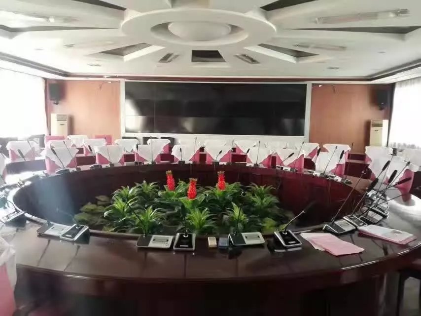 山西某縣機關(guān)事務(wù)局會議室